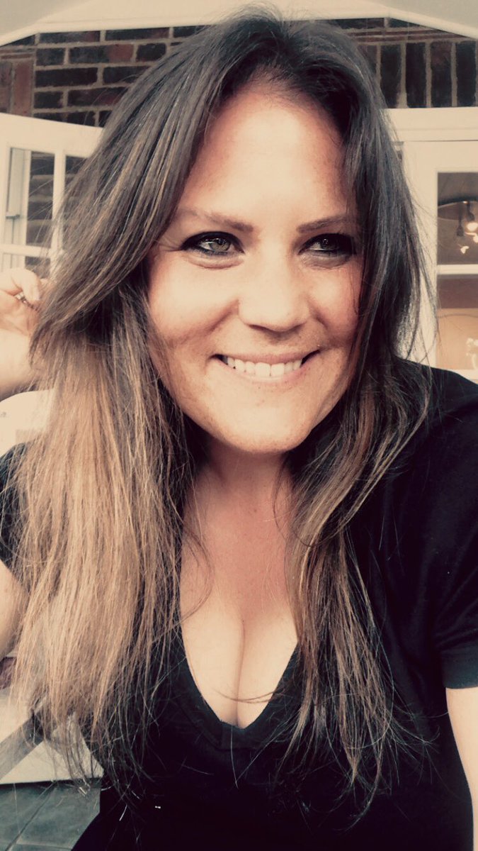 StephanieMyhill's tweet photo. Happy Sunday ❤️ https://t.co/wYLytS88UL