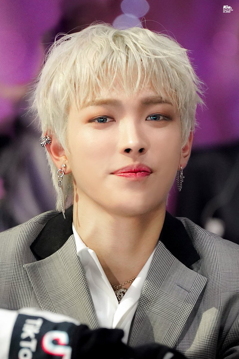  #ATEEZ    #에이티즈  