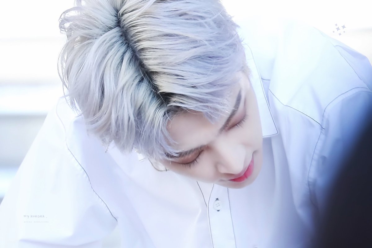 ICE KING HONGJOONG: A thread #ATEEZ    #에이티즈    #홍중