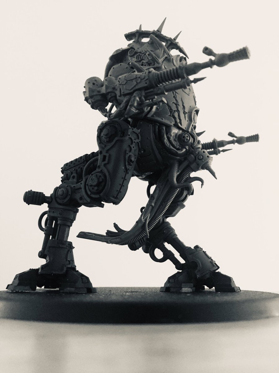 monkeylikesjam's tweet image. Slow progress but war dog number 3 Allmost there. Pending filling and tentacles. #warmongers #WarhammerCommunity #warhammer40000