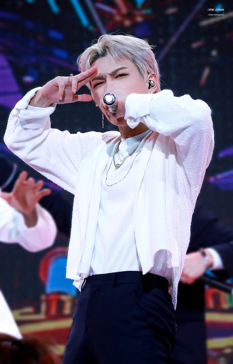 King doing his thing  #ATEEZ    #에이티즈  