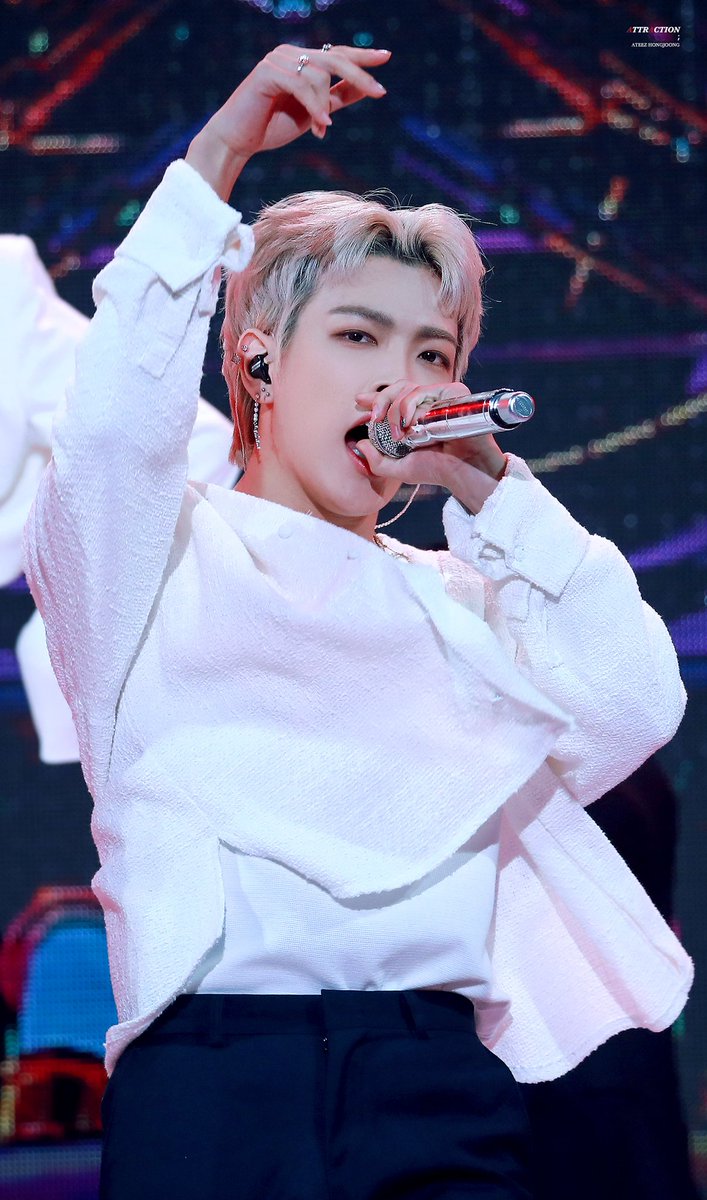 King doing his thing  #ATEEZ    #에이티즈  