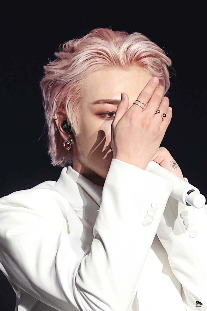  #ATEEZ    #에이티즈  