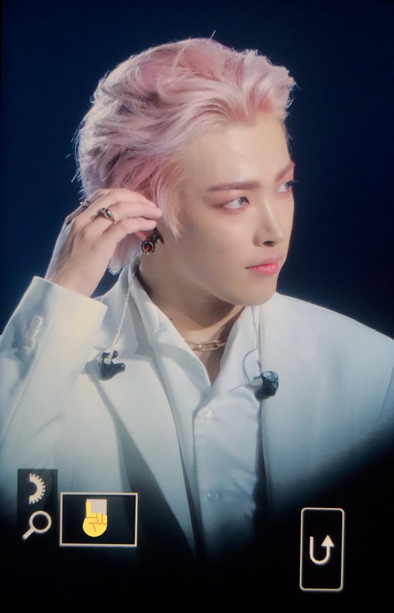  #ATEEZ    #에이티즈  