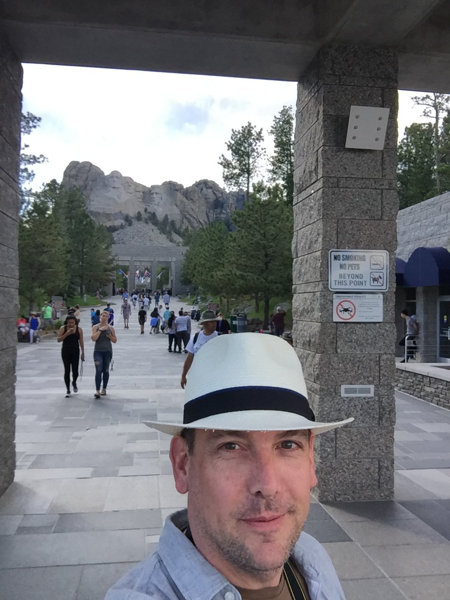 And then, in the late afternoon of 28th June 2017, we finally reached Mount Rushmore. And it's pretty impressive, as you might expect. By this point I'd travelled nearly 2,500 miles through 8 states. It was well worth it. And I've still got 5 more states and 1,500 miles to go.