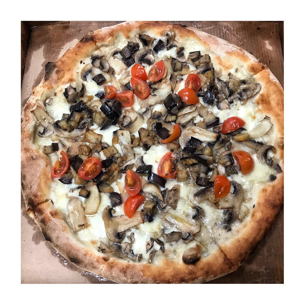 jferg_76's tweet photo. Sunday Nights 🍕🍕 #unico28 #hamptonhill @HamptonPN @LoveHamptonHill 👍🏼 https://t.co/ikRgmo1UwM