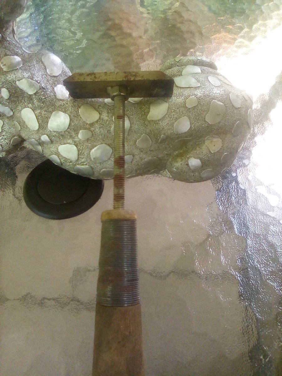 glrutkosx's tweet image. #WTFIs this tool? I have been working with tools my entire life ,seen a couple things in my day kinda!   I &apos;ve never run across anyone who knows what it is either. Any Body  out there got a clue?