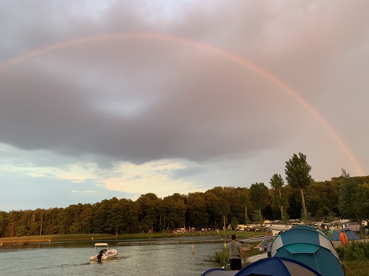 WladFrischKäse tweet media