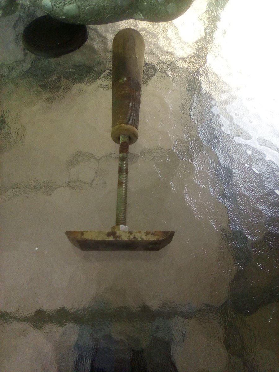 glrutkosx's tweet image. #WTFIs this tool? I have been working with tools my entire life ,seen a couple things in my day kinda!   I &apos;ve never run across anyone who knows what it is either. Any Body  out there got a clue?