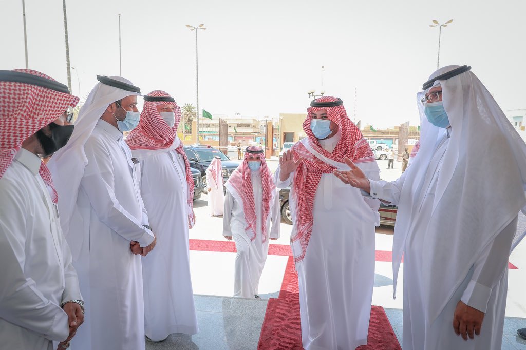 sudibrens's tweet photo. تفقد صاحب السمو الملكي الامير #عبدالعزيز_بن_فهد_بن_تركي  فرع #وزارة_البيئة_والمياه_والزراعة واطلع سموه على الجهود المبذوله خلال جائحه #كرونا واتطلع سموه على سير العمل والمبادرات الذي يقوم بها الفرع منها التشجير وبرامج الخدمه مقدماً سموه الشكر لإداره وموظفي الفرع بالمنطقه https://t.co/pfv8xDO5Oh