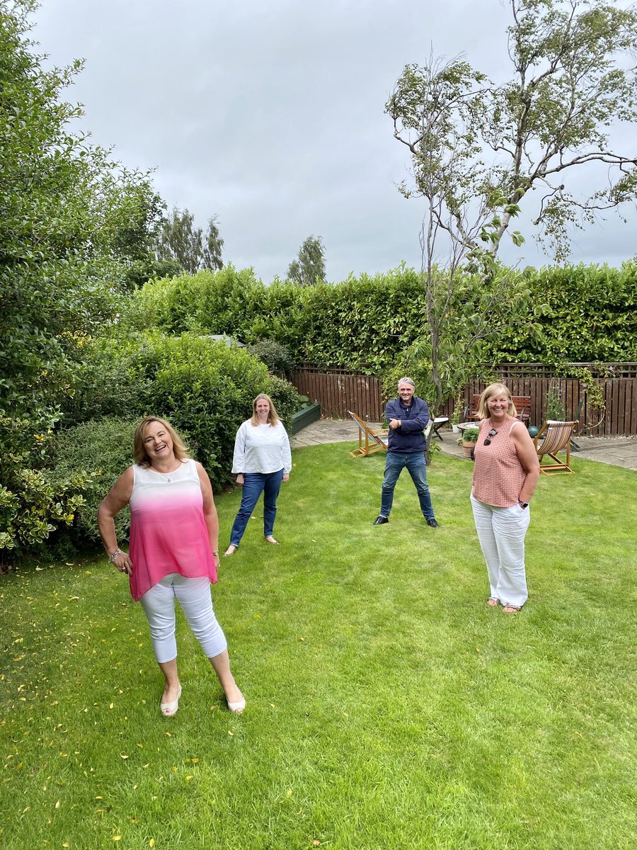 LN51WAT's tweet photo. The rain held off! Fab afternoon in @alzibee’s garden with @willie9332 &amp; @MARGOTMACALISTE #auldpalsarethebestpals https://t.co/42jN3qwqYg