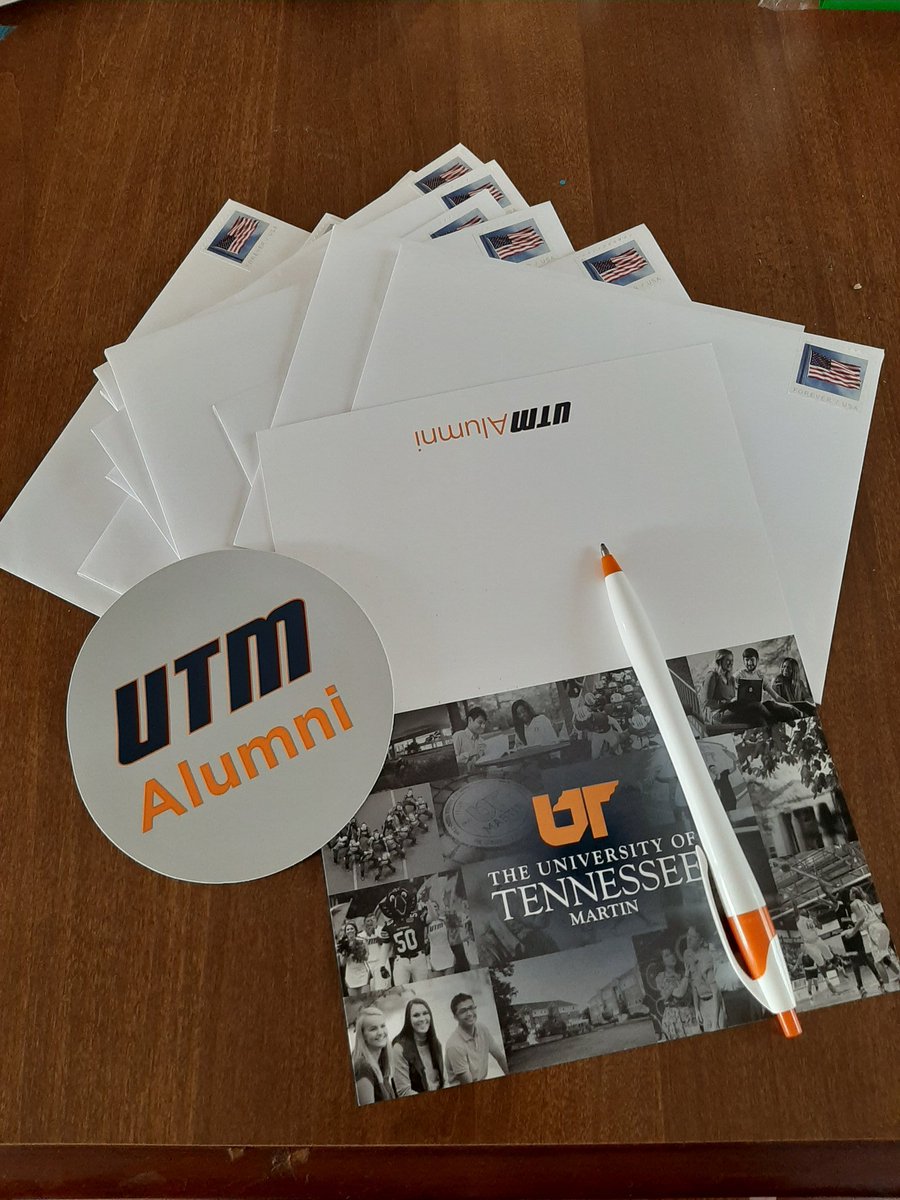 slbutler12's tweet photo. Welcoming new students @utmartin #writeaskyhawk https://t.co/tHjClIfhln