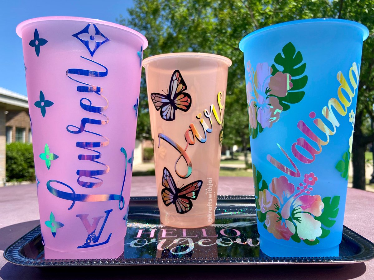 Jaireee_'s tweet photo. Hi Twitter! My name is Jaire, and I’m a small business owner. I specialize in custom drink wear/tumblers, but create many other items. Here is a few pictures of my work. I would love the support, and feel free to check out my Instagram!💗🥰 https://t.co/eZH0my0WRB https://t.co/J85R81Bnxv