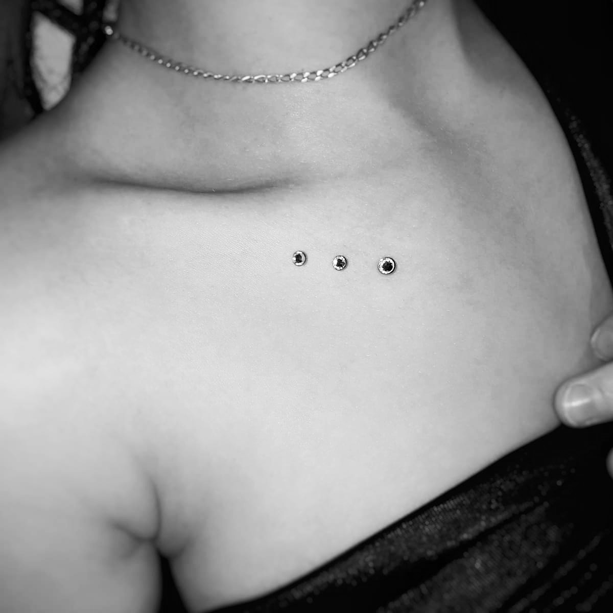 JudasPiercing's tweet photo. #microdermal 60€
Bijoux de pose à là comande mE contacter en MP.
#implantpiercing #piercingmicrodermal #piercinginspiration #piercingmulhouse #piercingstudio #piercingalsace #piercingfrance #piercing68 #mulhousecity #instapiercing #JUDASPIERCING #ilovemulhouse #mulhousebouge https://t.co/zifLCrVZ7e