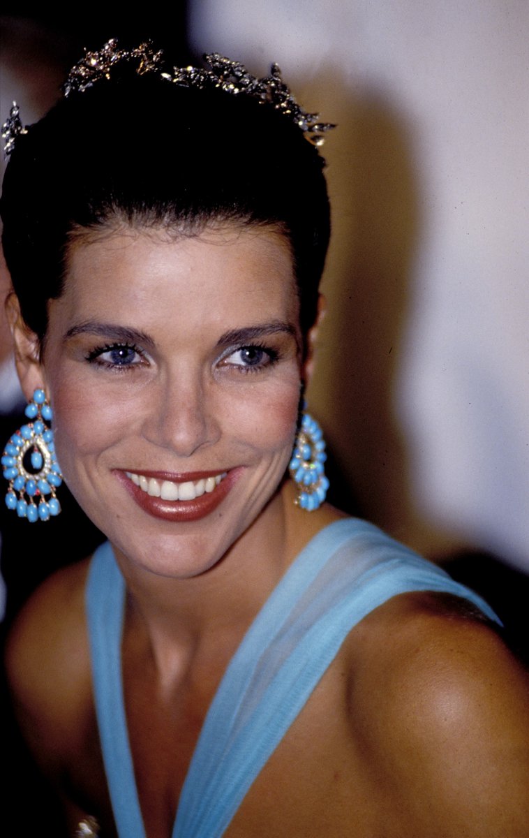 35 fotografías que demuestran que Carolina de Mónaco es una de las princesas europeas con más estilo
vogue.es/celebrities/ga…