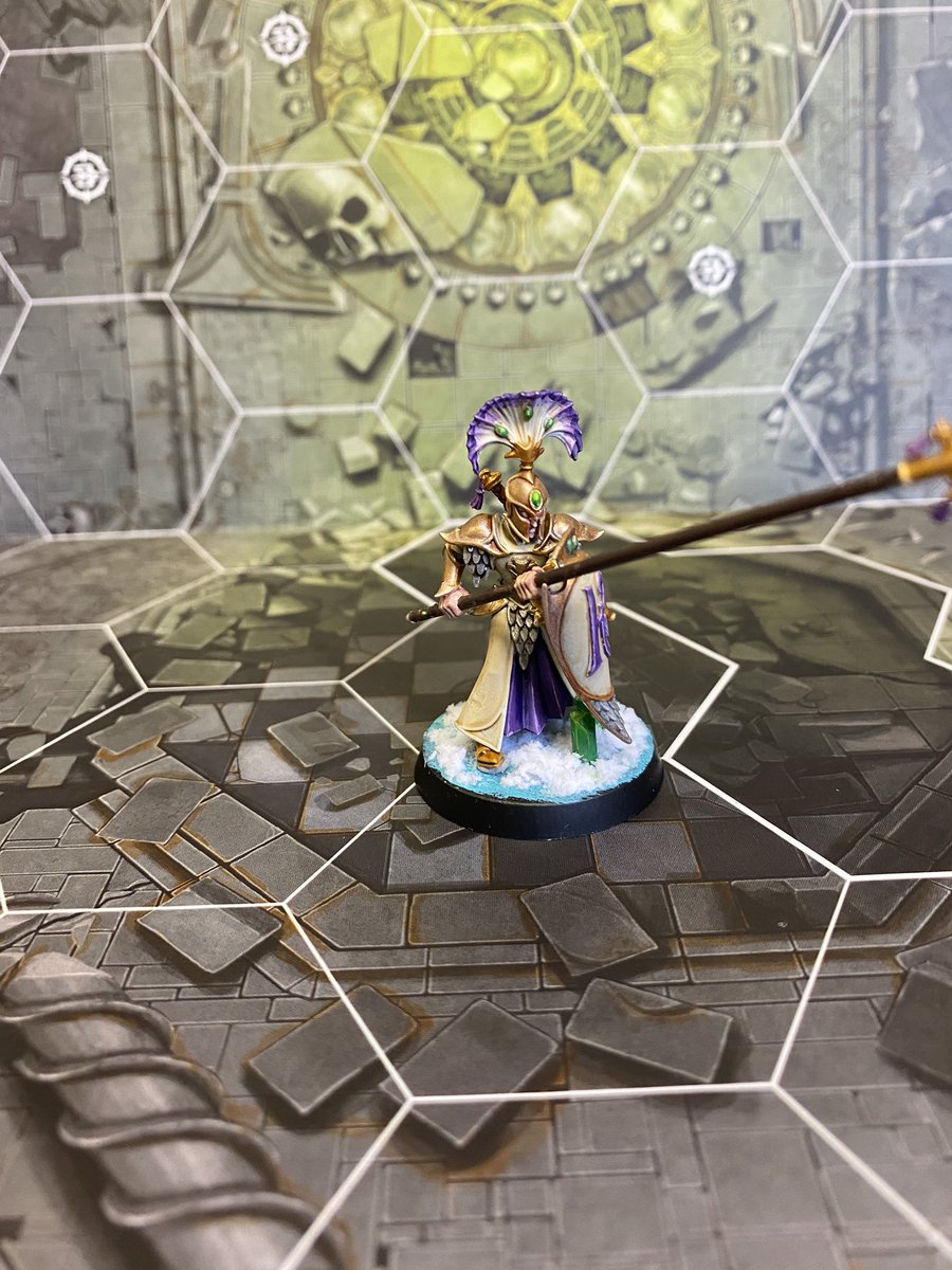 martinswaffield's tweet photo. Last of my #lumineth spam today, really enjoyed painting this up today. It’s a temporary base but gives the idea #AoS #Ageofsigmar #Warhammer #Gamesworkshop #Warmongers #tabletop #paintingwarhammer
#isolationarmy #luminethrealmlords #vanari #wip https://t.co/jwa2MODa2J