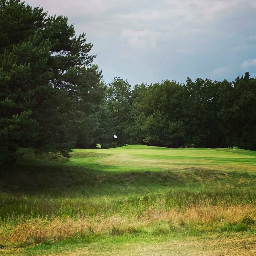 SandwellGolf's tweet photo. A view to the 12th ⛳️ ⛅️ ☔️ @sandwellparkgolfclub #golf #golflife #golfuk #golfstagram #midlandsgolf #midlandsgolfclub #sandwellpark #proam #pga #pgatour #europeantour #golfpro #progolfing https://t.co/GQna5PlPSZ https://t.co/2DXxxisgFq