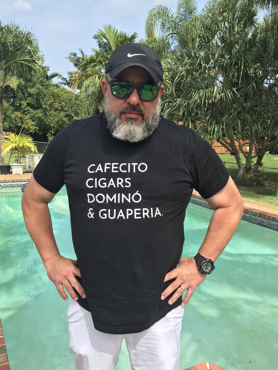 2 Cuban Girls tweet media