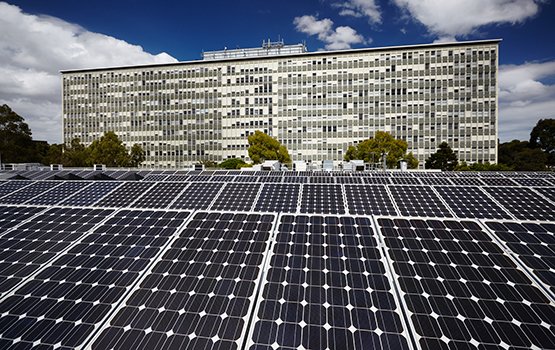 Mohsen Khorasany, Research Fellow at Monash University, explans how the Monash Microgrid can assist in the transition to a two-sided energy market.

bit.ly/3dI02pW