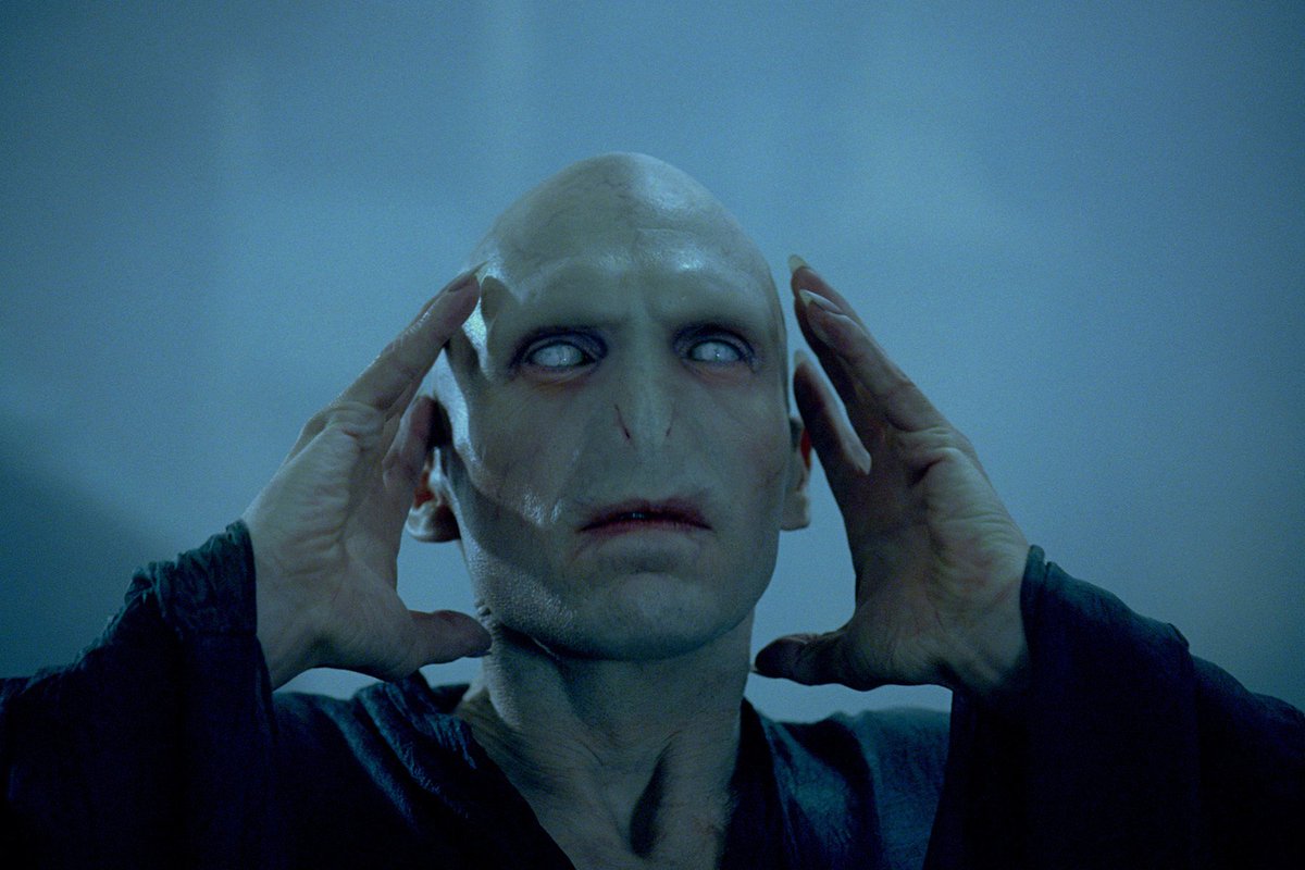 _wizardpotter's tweet photo. 😈 El Señor Tenebroso 😈

#HarryPotter #LordVoldemort #Voldemort https://t.co/zhGuiJ9D4K