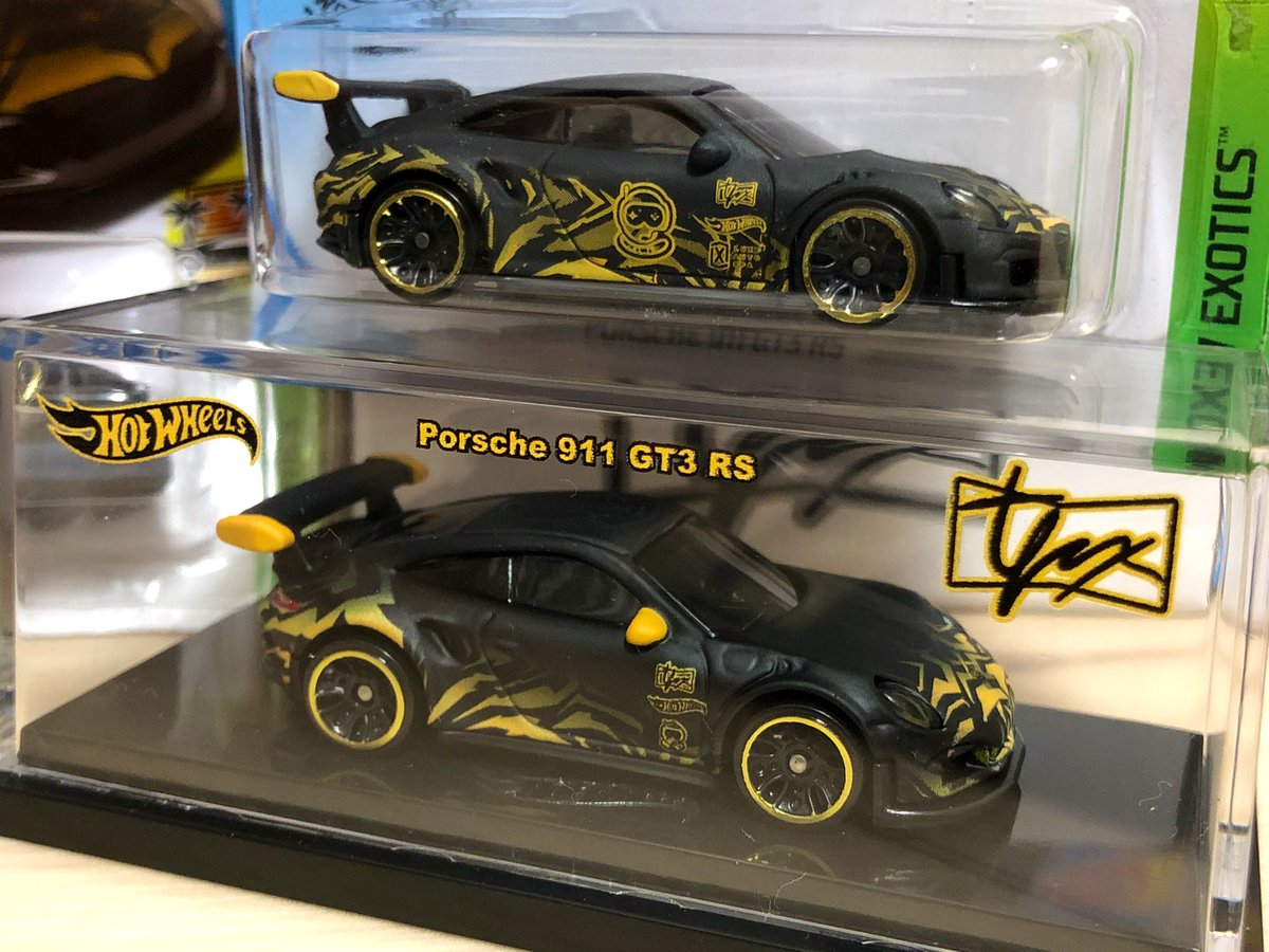 Shi24Go's tweet photo. やっとベーシックが届いた。
並べてみると、こんな感じですね。
#TFOX
#hotwheels
#ホットウィール https://t.co/CYxfSRiHyb