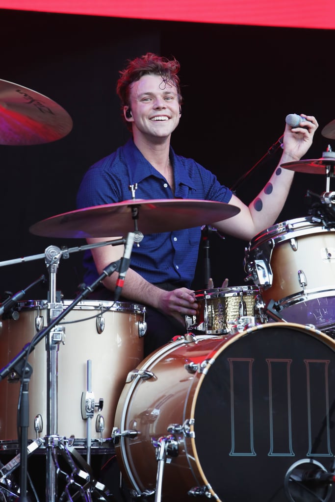 Are these pictures loud enough? Cuz I can hear your laugh. Your infectious laugh. Everyone wants to laugh w/ you  @Ashton5SOS