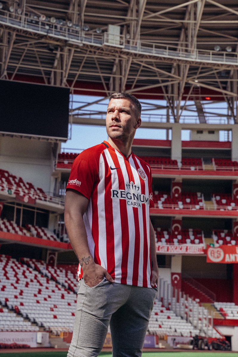 Podolski10's tweet photo. 11 maçlık yenilmezlik serisi Yeni Rekor Antalyaspor 💪🏽💪🏽💪🏽 @Antalyaspor https://t.co/ICQT7eei0d