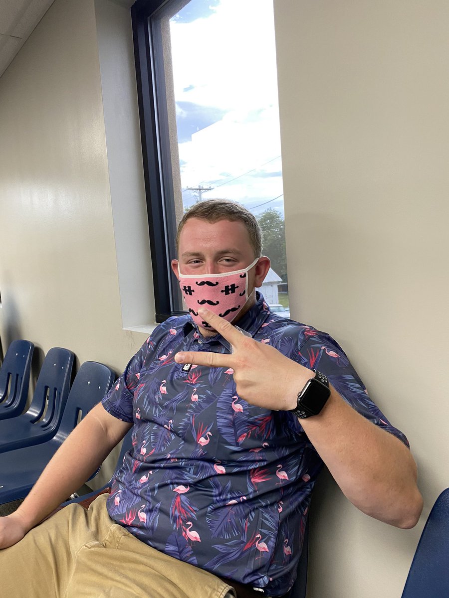 It’s fun to gift!  #pinksocks  #WearAMask