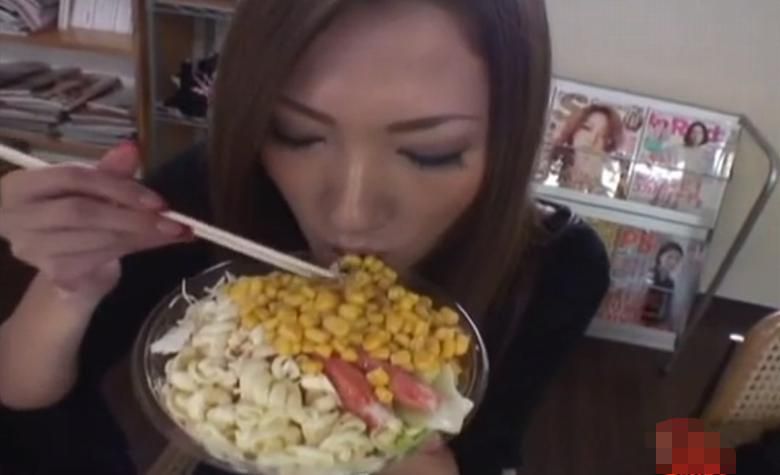女のうんこ動画 女糞 Com コーンサラダ食べてウンコしたら コーンは出てくるのか T Co Lxetmn3ln1 室内 脱糞 排泄 女のうんこ動画 女糞 Com コーンサラダ食べてウンコしたら コーンは出てくるのか T Co Lxetmn3ln1 室内 脱糞 排泄