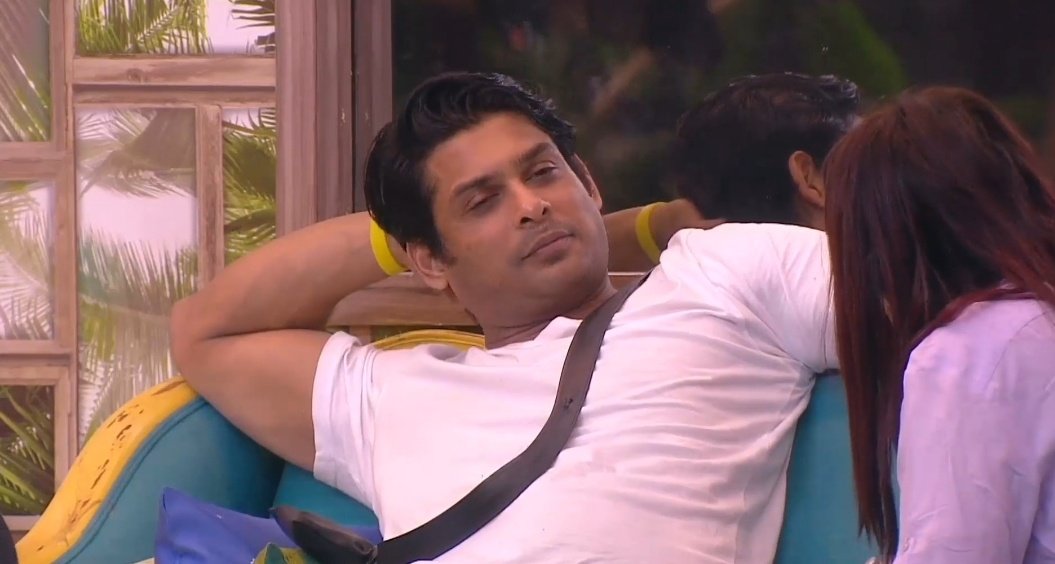 Lekr possesive hu? And his reaction was like ye fir galat smjhi coz a lot of times there were misunderstandingsShe said noo and tu unse bhi possesive hai jo tere apne hai chahe wo team wale hoMereko bass ye hai ki tere saath meri attachment aaisi hai k ibaat nahi hoti toh toh