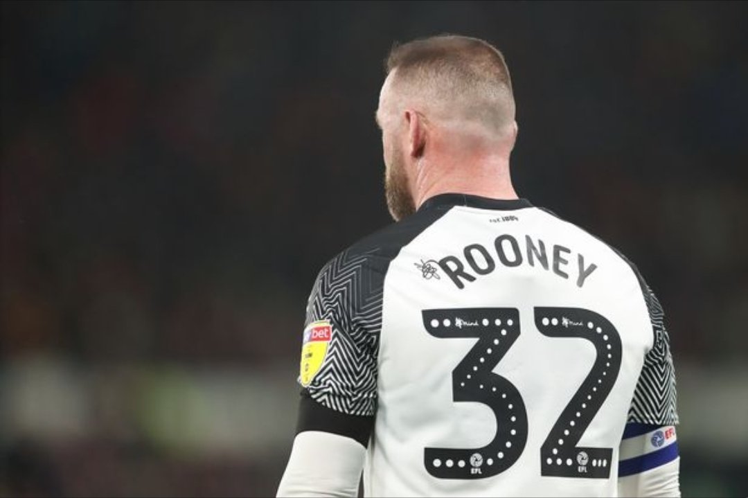 32, which he still wears. You must see the link here... The highest profile player wearing the number of the betting company. But what's the problem with this? It is completely against the FA regulations on player advertising. What this means, is that the company 5/
