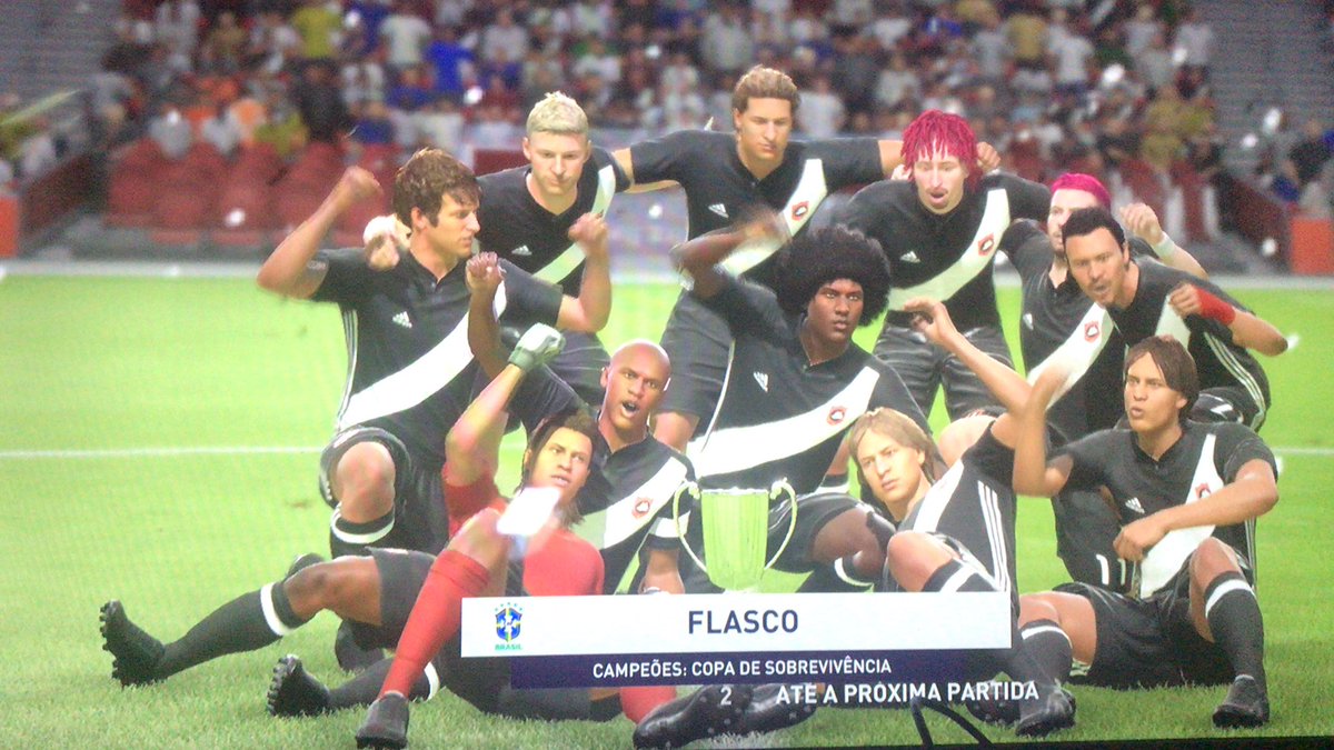 FaridetesFc's tweet photo. É CAMPEÃO! Após uma atuação de gala de dybolo @Romanzitu “The madician” e de P11 Delaxx “El mago” com 3 gols cada, o Flasco conquista sua primeira copa sobrevivência!! #QueremosACopa #VamosFlasco #TimeDaUniao https://t.co/ov1foxY1OY