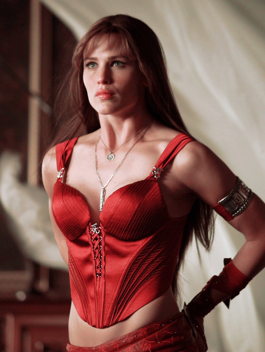 Elektra Wayne. Parody. (@fatalelektra) on Twitter photo 