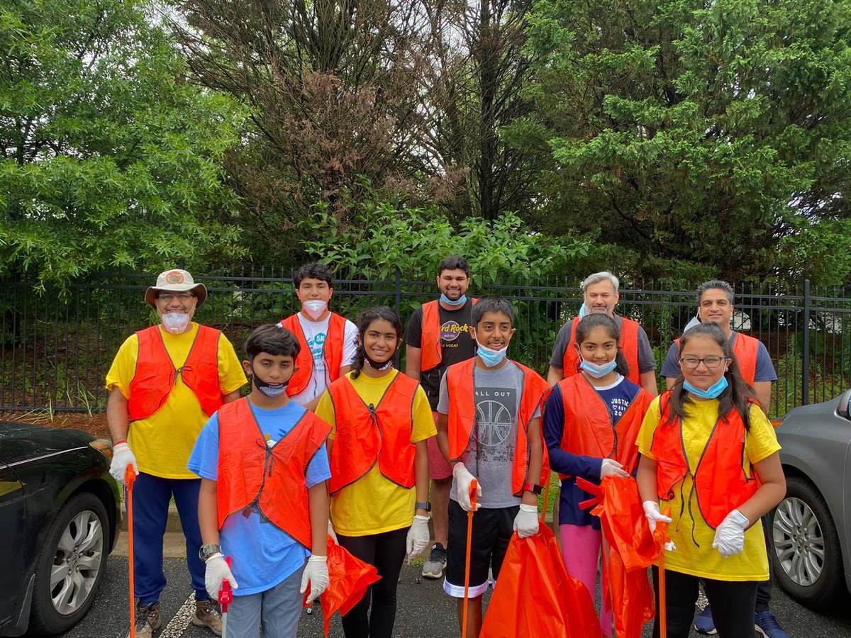 HSSUSAGeorgia's tweet photo. Today, HSS and Sewa Volunteers cleaned Majors rd. Sewa International has adopted this road and works very hard to keep it clean every quarter. https://t.co/GFeaLDQtvM