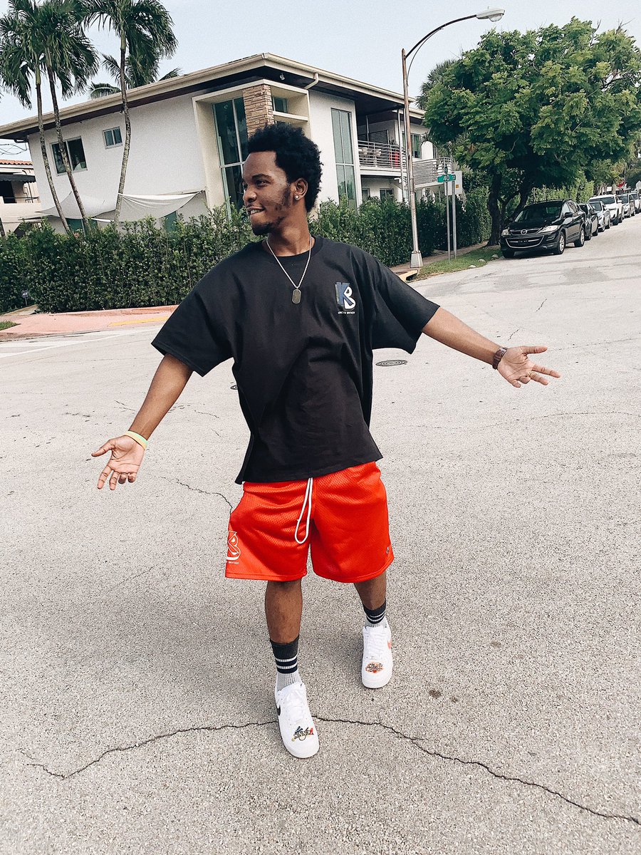 Keelo_'s tweet photo. Grinding just to move how I want! #AOTG #YoungLoski #KennethBrother https://t.co/JpTmZnYjo3