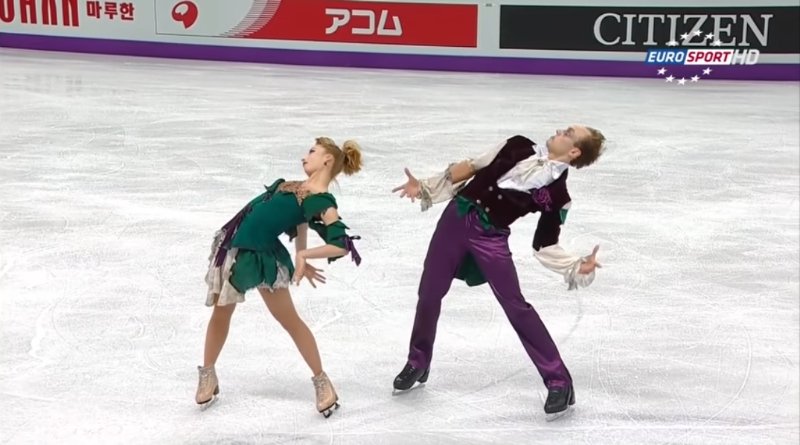 なんでそうなる 破れた衣装 ガジーさんのメイク 表情 ネッリさんの頭のクモ ガジーさんは開始位置につく前からゾンビがインしてるし リフトで死 運びという発想には脱帽 爆笑するしかない