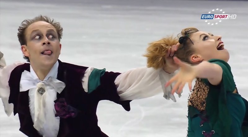 なんでそうなる 破れた衣装 ガジーさんのメイク 表情 ネッリさんの頭のクモ ガジーさんは開始位置につく前からゾンビがインしてるし リフトで死 運びという発想には脱帽 爆笑するしかない