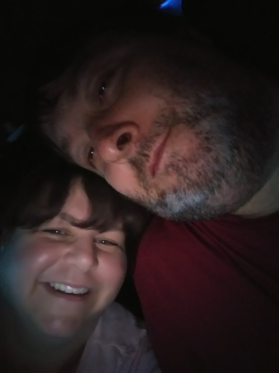 KateCartee's tweet photo. Best night with family at #GarthDriveIn Thanks for bringing my family together @garthbrooks https://t.co/iKINPsX0SF