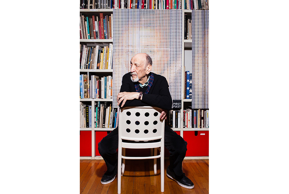 artdaily's tweet photo. Milton Glaser, designer of iconic N.Y. logo and Dylan poster, is dead at 91 https://t.co/H6hRKD5CzH #MiltonGlaser #designer #NYlogo #Dylanposter #art #newspaper https://t.co/NqynNKPqtp