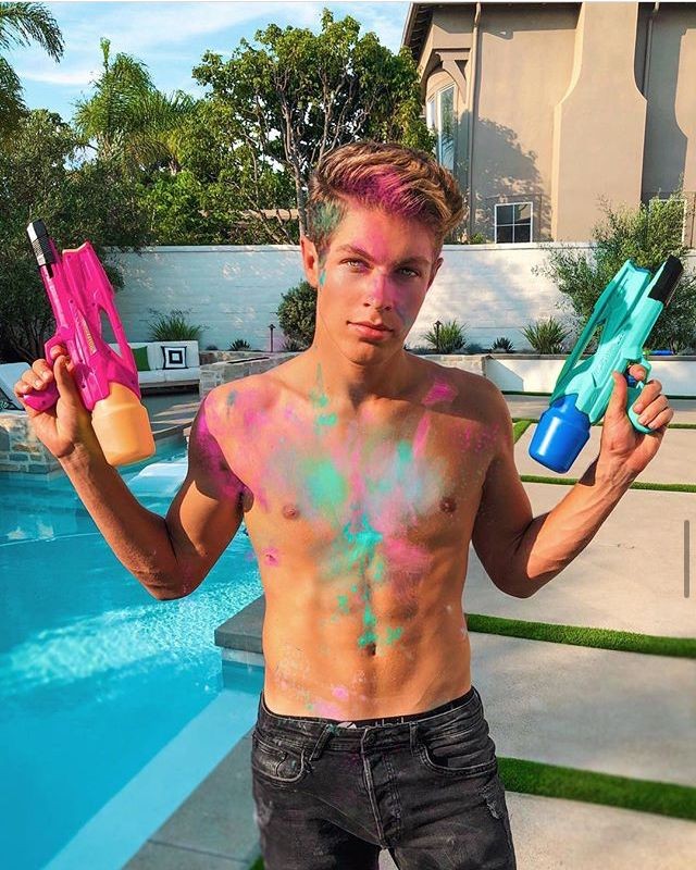 113. Jason / The Friend Scheme  @caledietrich