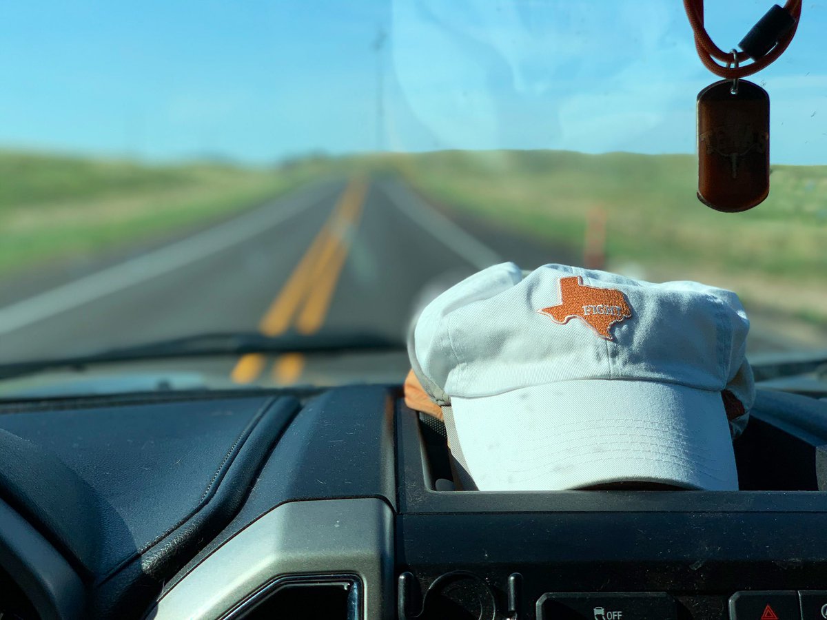 TexasFancyBoots's tweet photo. Never leave home with out old trusty.
We’re deep into the 3.8M acres of the Nebraska Sand Hills.
@laststandhats #RoadTrip #DadHat #TexasFight 🤘🏼 https://t.co/RfcX2bbREH