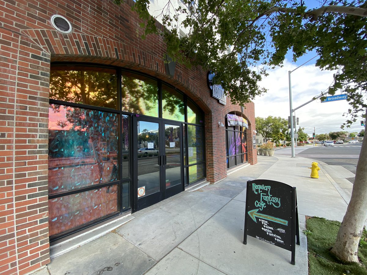 TangaroaJoel's tweet photo. Went for a stroll and ordered some #StrongWater Togo. But I wanted to point out how much I still love Ctr Street in Downtown Anaheim. FYI - Requiem Fantasy Cafe is also pretty darn awesome too in case you donโt know about it. https://t.co/VPny0iv6LI