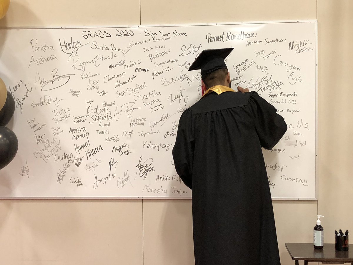 north_delta's tweet photo. Husky Grads of 2020 ‘signing off’ for the final time after crossing the stage yesterday! #huskypride #huskyhighlights #sd37 @deltasd37 #GradBC2020 https://t.co/gfKIVaNWbx