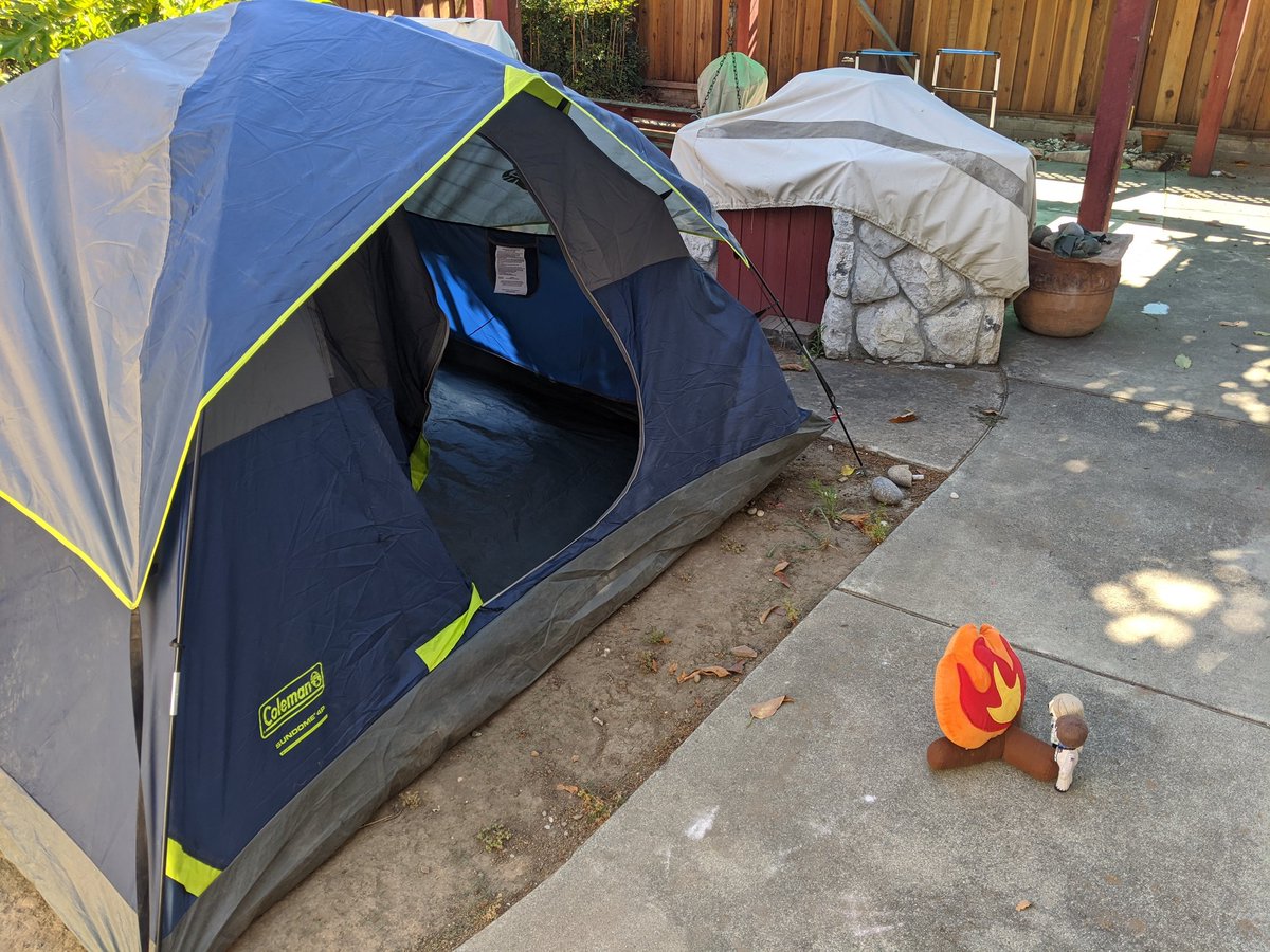 ishxallxgood's tweet photo. The #Spacedog babies #Yarnigel and #Yarndam are going backyard camping tonight... They got their tent and campfire going.... Just need some marshmallows https://t.co/7lvLeh9jx8