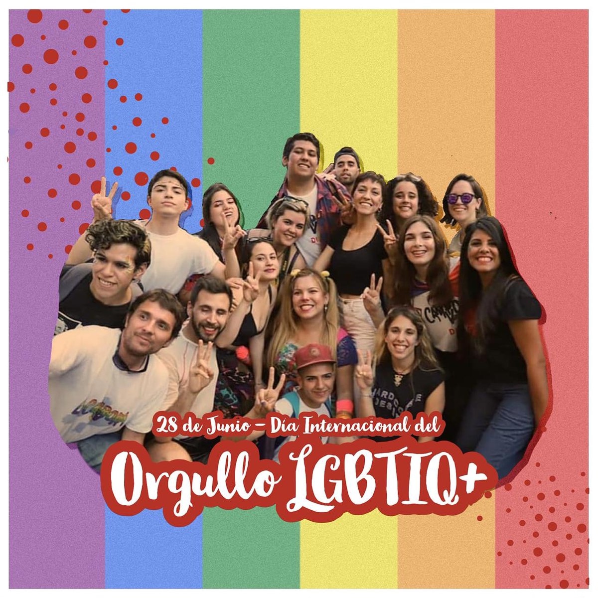 evamieri's tweet photo. Orgullo de las disidencias que reivindican su lucha con la militancia revolucionando la política, el amor, el deseo, la libertad y el derecho a ser. 

Orgullo son mis compañeres.

Feliz día de lucha! ✌🏾🌈💜 https://t.co/fsqzlYptwz