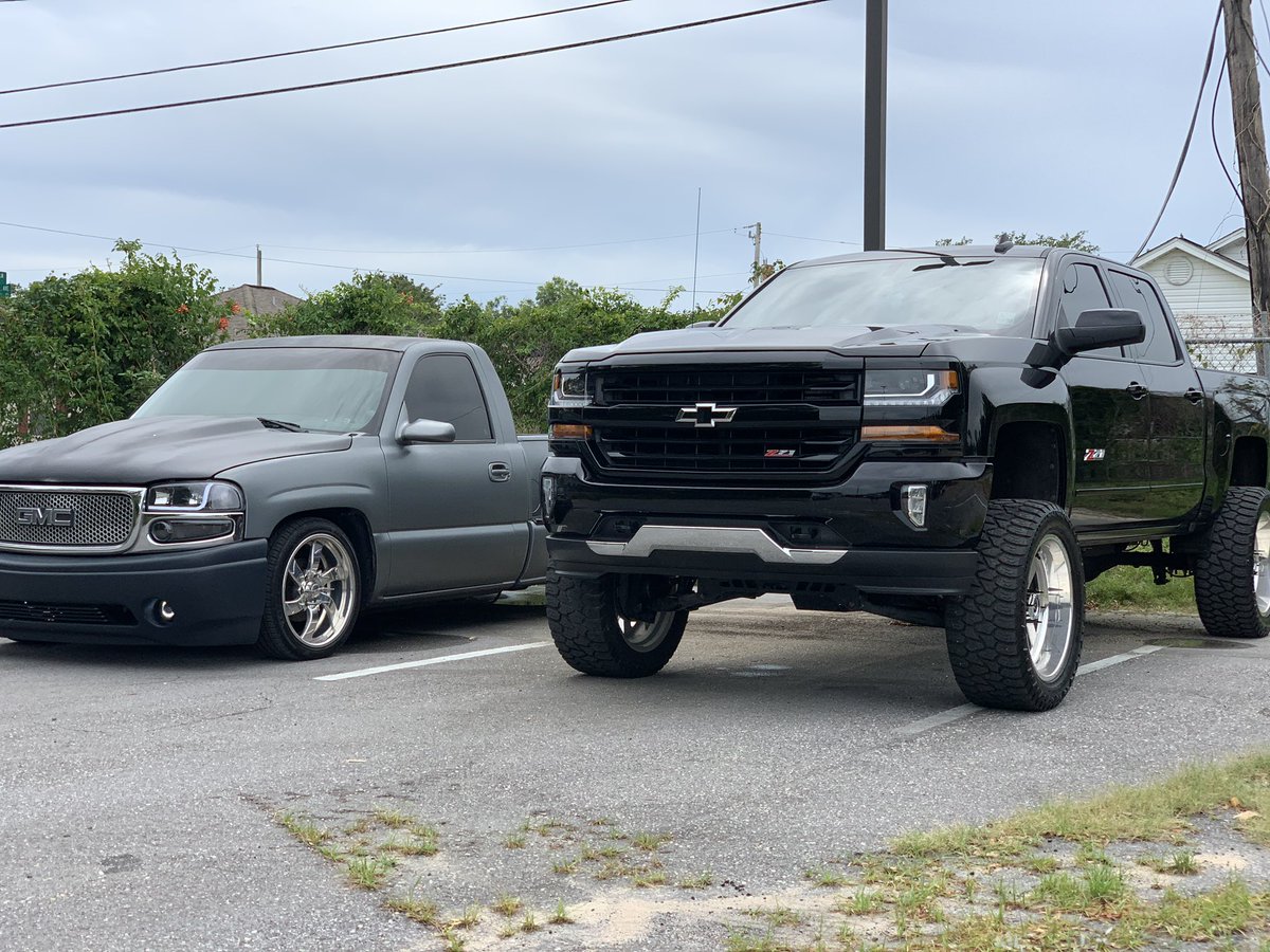 codenamethtdude's tweet photo. Sad itโs already over but it was definitely one of the best @ScrapintheCoast weekendโs Iโve been to in a while. Looking forward to next summer already! #scrapinthecoast2020 #SCTC2020 #Chevrolet #staticdrop #lifted #billets https://t.co/B0SJawBO8H
