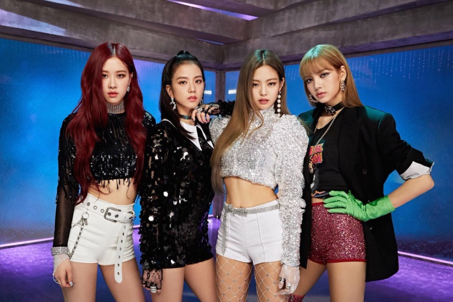 soompi's tweet photo. #BLACKPINK Makes History As "DDU-DU DDU-DU" Becomes 1st K-Pop Group MV To Hit 1.2 Billion Views https://t.co/4UNMQqwLuH https://t.co/bFYvAFsH6g