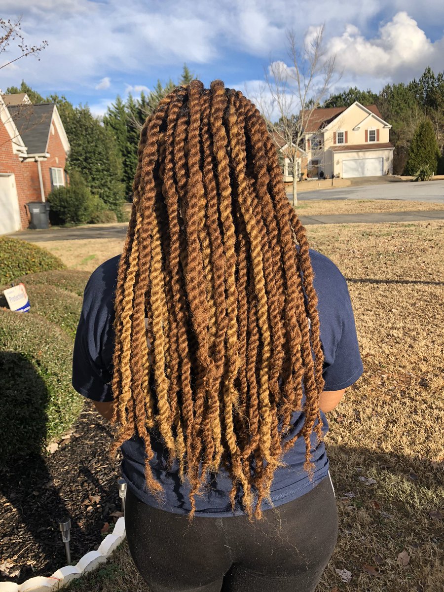 a_jvnvy's tweet photo. Jumbo Twists👑💗👏🏽

For booking, text 912-388-0046

#SSU #SavannahBraids #AtlantaHair #atlantabraids #gwinnetthairstylist #gwinnettbraids #knotlessBraids #AtlantaLocs https://t.co/6ZQaFgq92s
