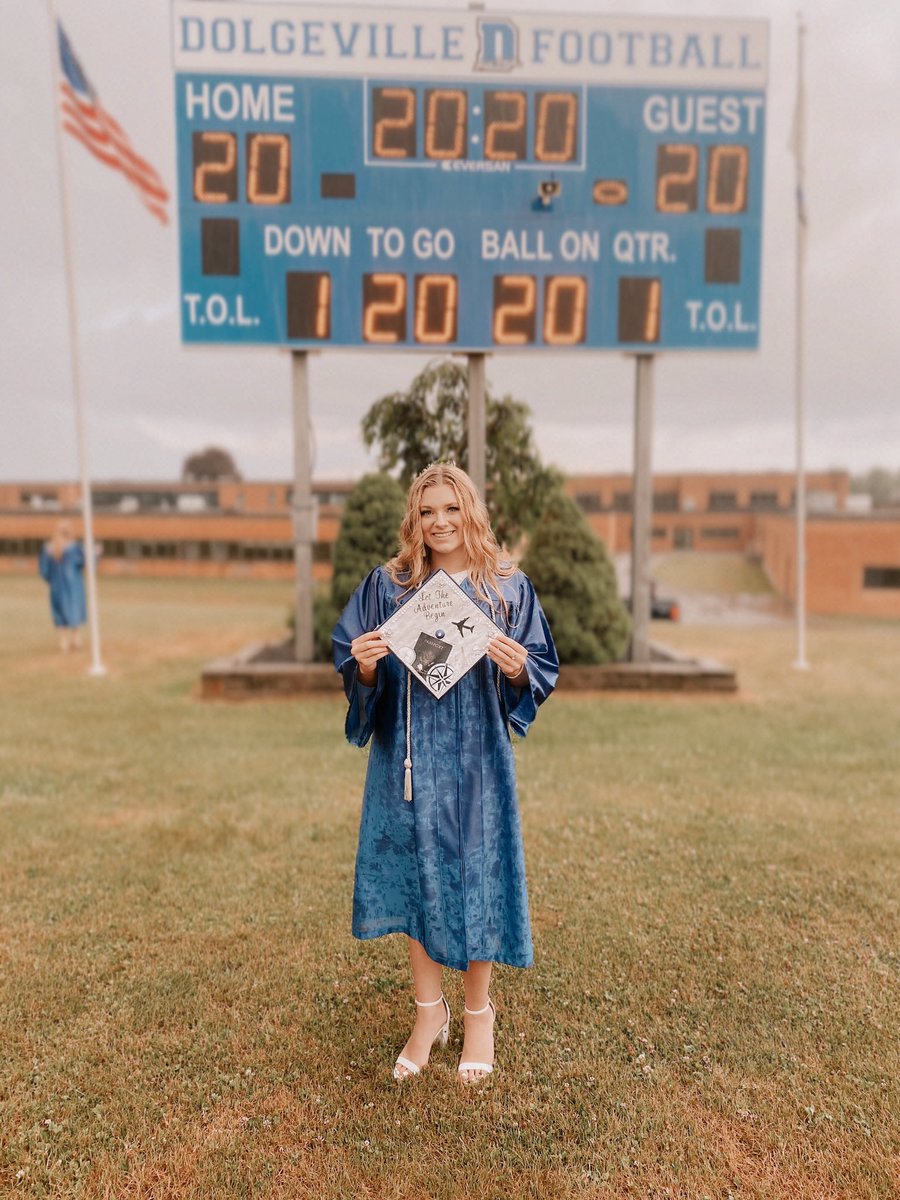 SpoffordHannah's tweet photo. Hey guys, I graduated today💙🎓 13 years later... https://t.co/HtnFCGtqUo