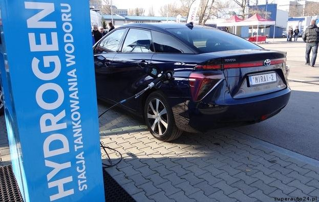 ITS_waw_pl's tweet image. Szanse i zagrożenia dla #rynek #pojazdy #wodór #transport w #PL i #UE. #Komentarz prof. @MarcinSlezak  bit.ly/31pqAdl #GreenNewDeal